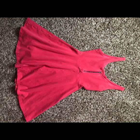 sleeveless skater dress - Picture 2 of 2